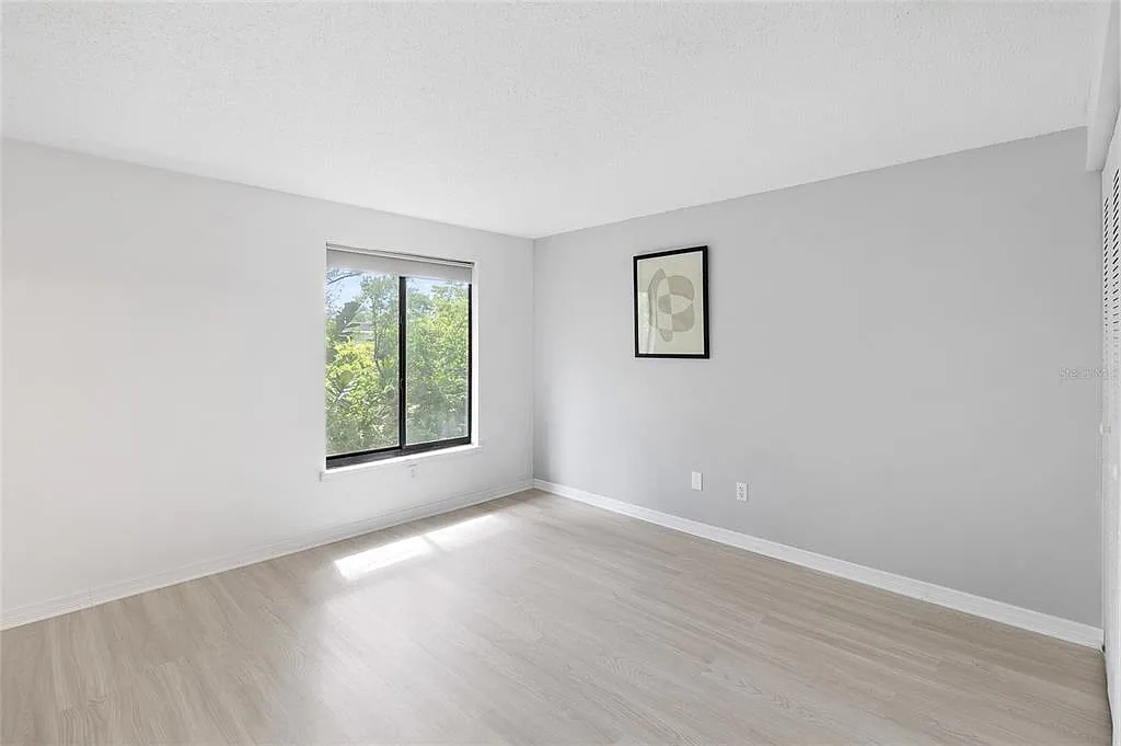 Second bedroom after renovation