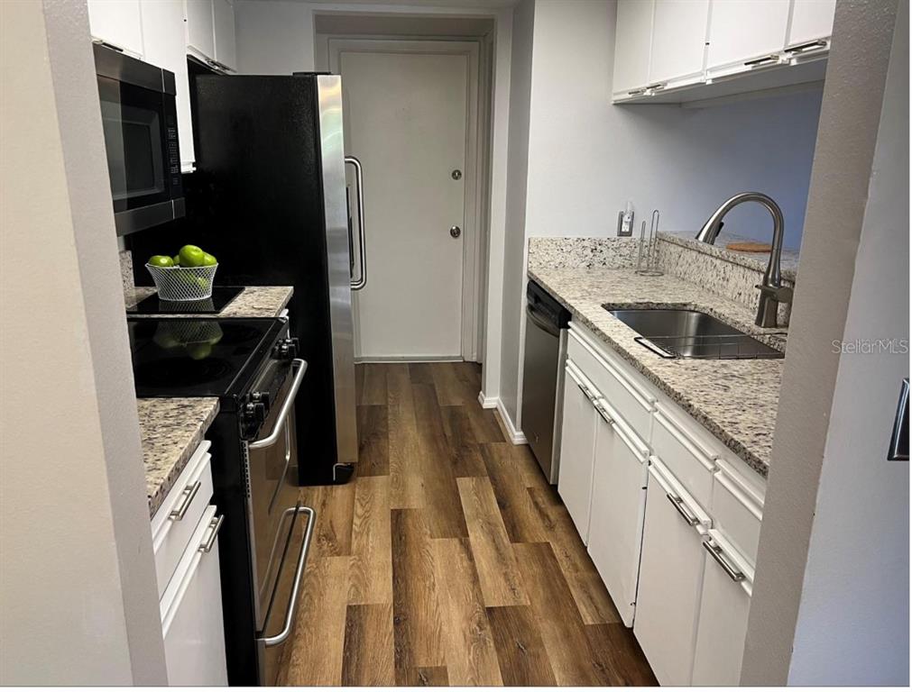 Kitchen before renovation